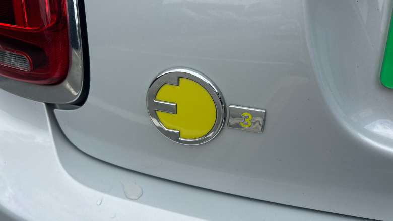 MINI Hatchback 135kW Cooper S Level 3 33kWh 3dr Auto Electric Hatchback